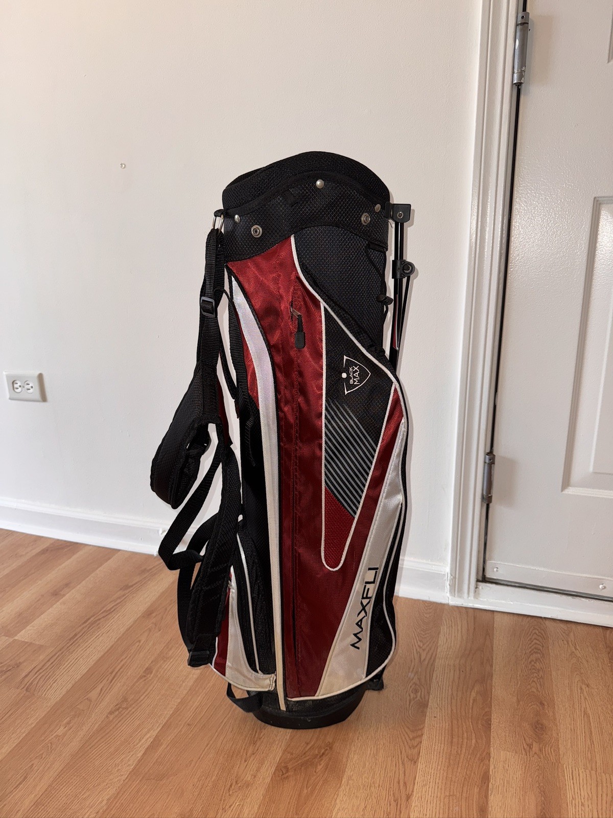 Maxfli BLACK MAX Golf Bag Used (34”)