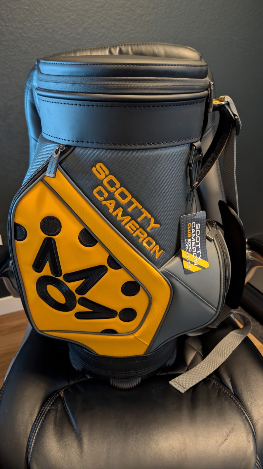 Scotty Cameron 2020 Den Caddy Cooler Grey/Yellow/Black