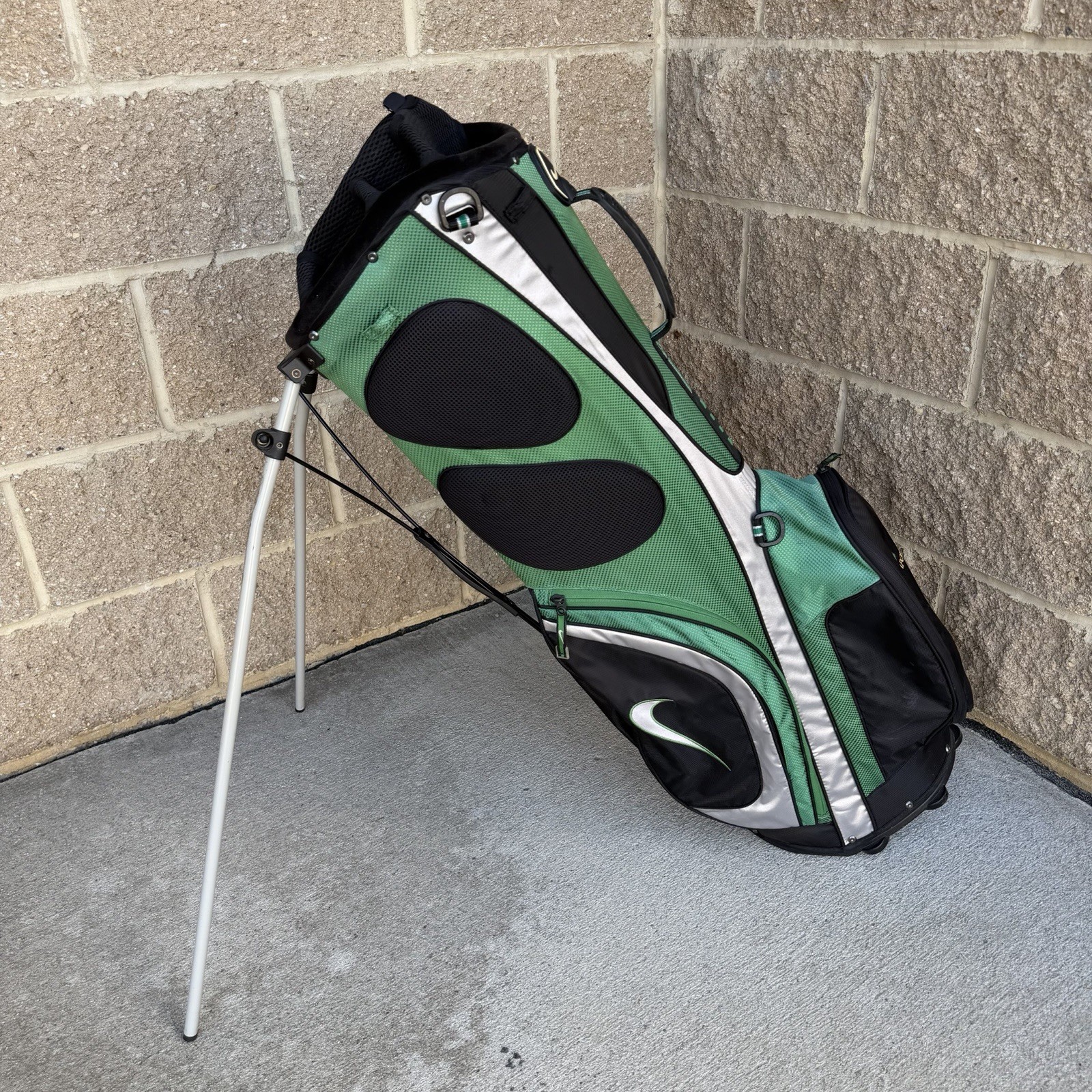 Nike Extreme Sport Stand Golf Bag 7-Way Lightweight Black Green – SEE PICS