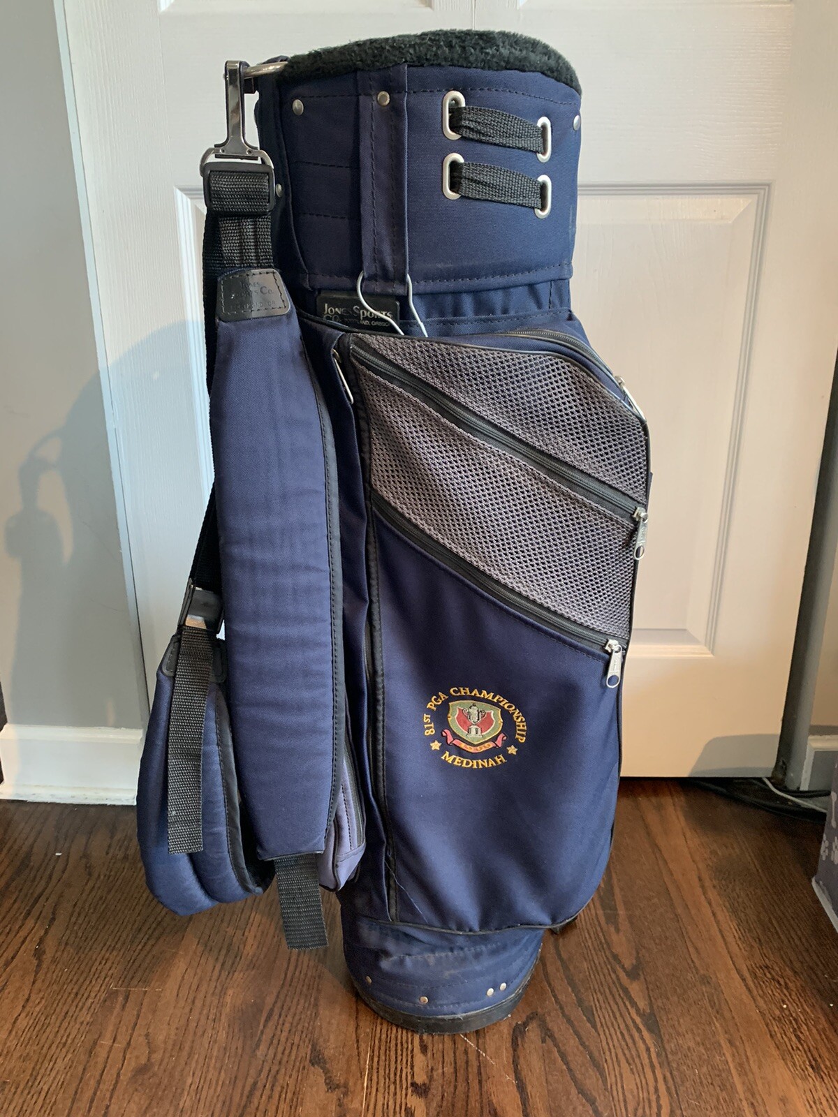 jones golf bag 81st PGA championship medinah Tiger Woods First Win 1999