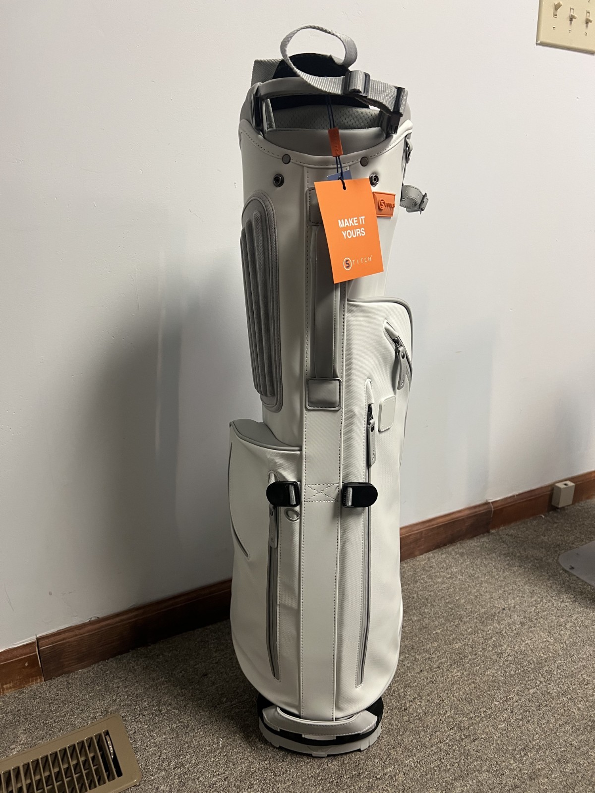 BRAND NEW STITCH LIGHTWEIGHT SL2 WHITE/GREY COLOR BLOCK GOLF BAG NWT