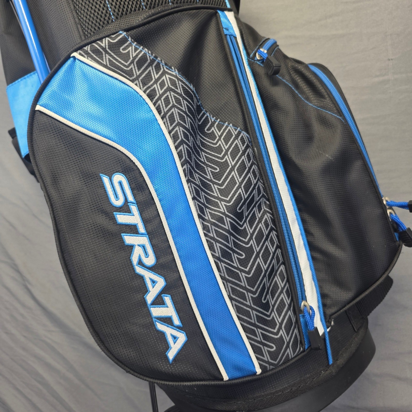 Strata Golf Stand Bag Men Black Blue Lightweight Carry Bag Dual Strap 4-Way Top