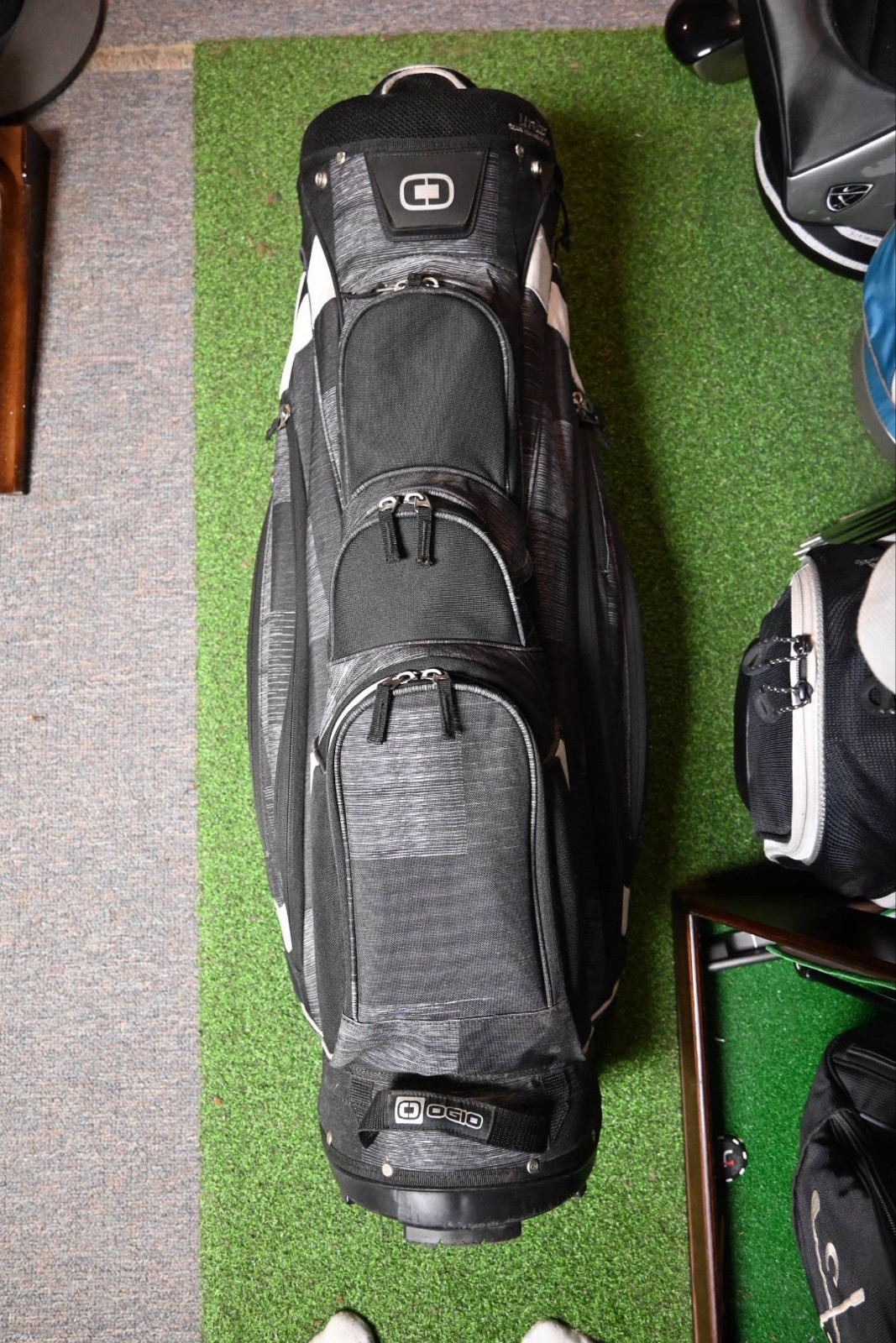 OGIO Straight Jacket Golf Travel Bag 15 Clubs Divider Zip Black/Gray/White