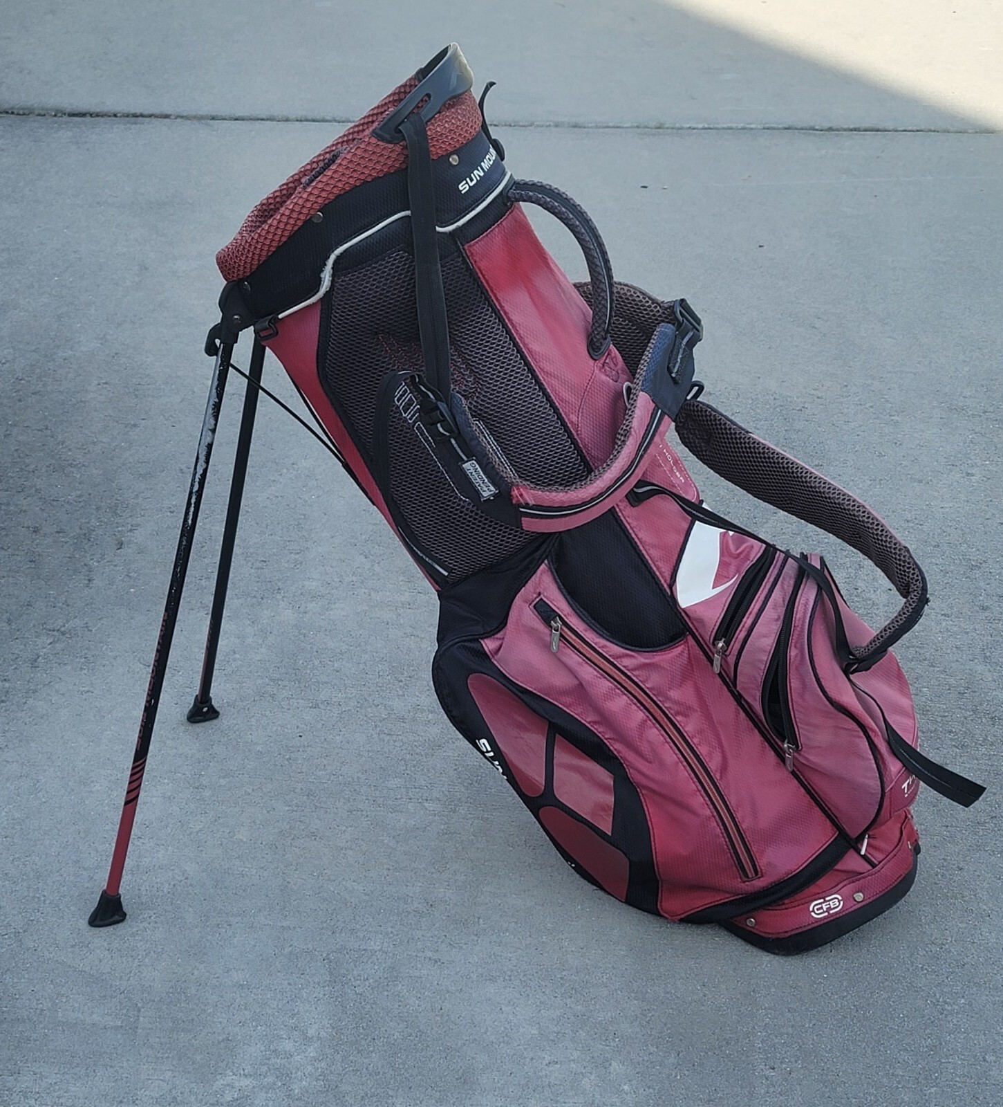 Sun Mountain Three 5 3.5 Golf Stand Carry Bag Black Red Gunmetal 4-Way Divided
