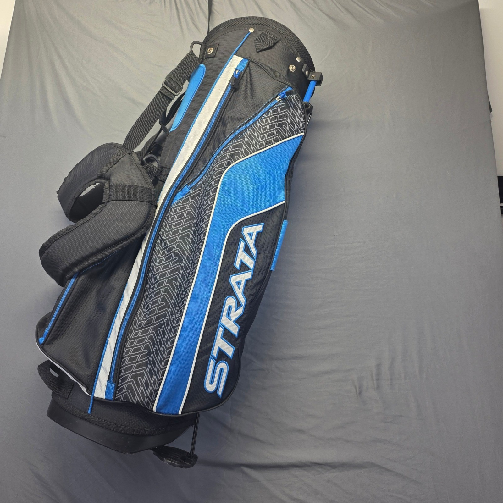 Strata Golf Stand Bag Men Black Blue Lightweight Carry Bag Dual Strap 4-Way Top